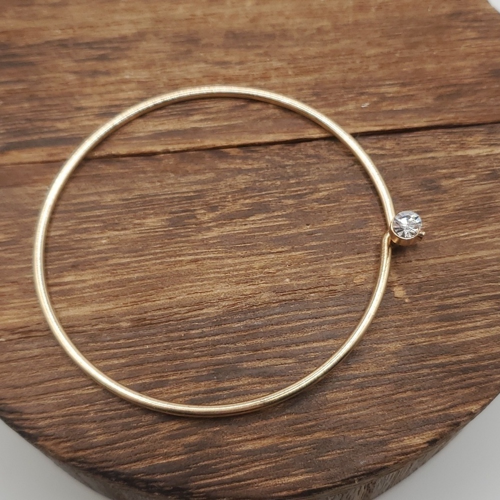 B2404 solitaire bracelet